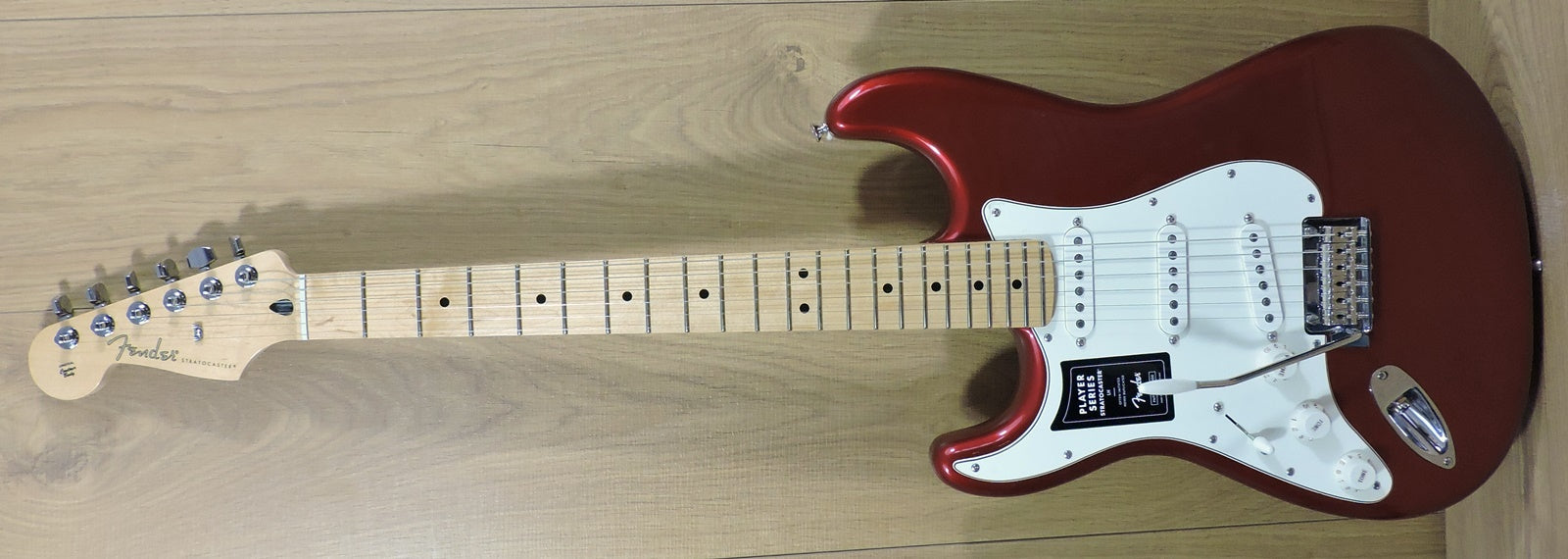 Fender Player Stratocaster Left-Handed Candy Apple Red