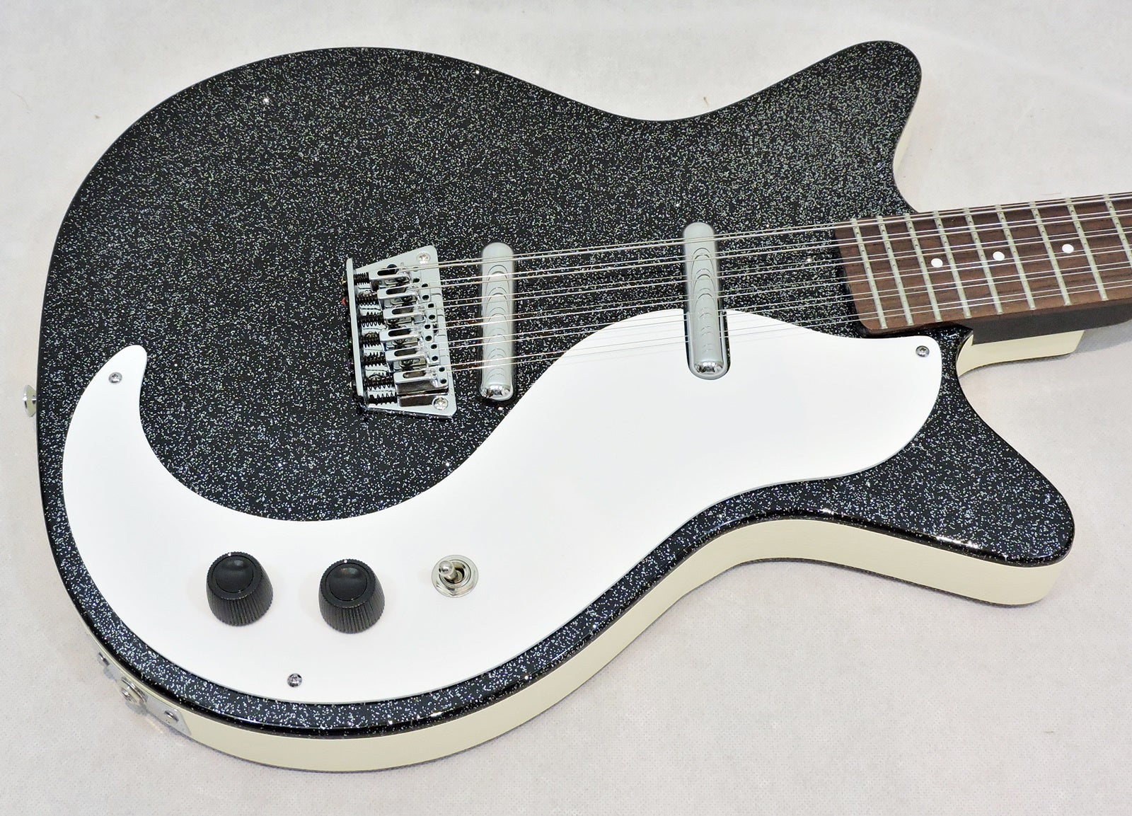Danelectro DC59 12-String. Black Sparkle