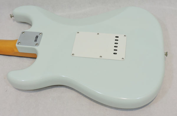 Fender American Vintage II 1965 Stratocaster®, Round-Lam Rosewood Fingerboard, Sonic Blue