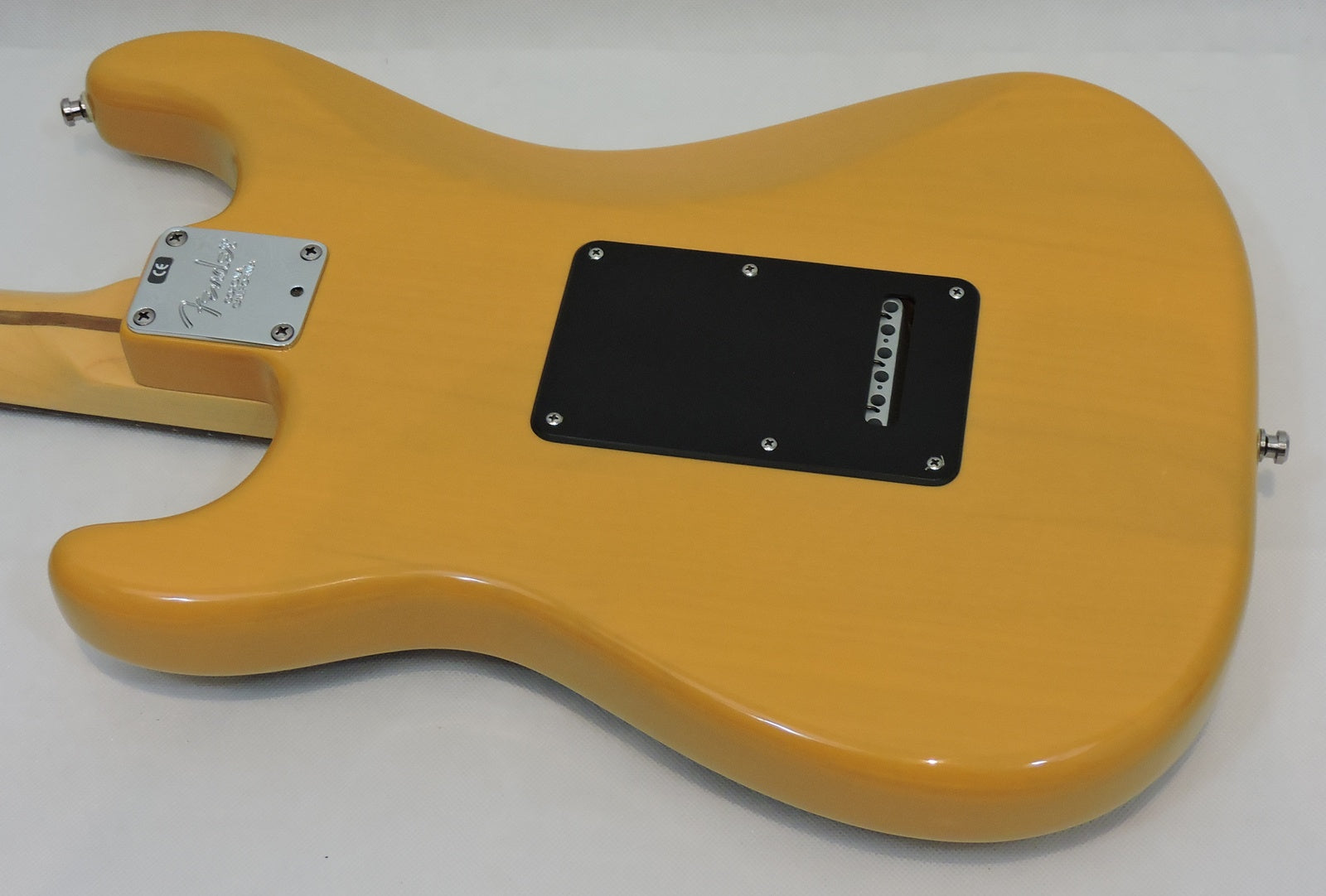 Fender American Series Stratocaster. Butterscotch Blonde