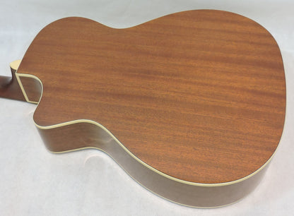 Fender Newporter Player, Natural