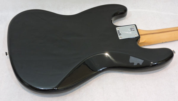 Fender Player II Jazz Bass®, Maple Fingerboard, Black