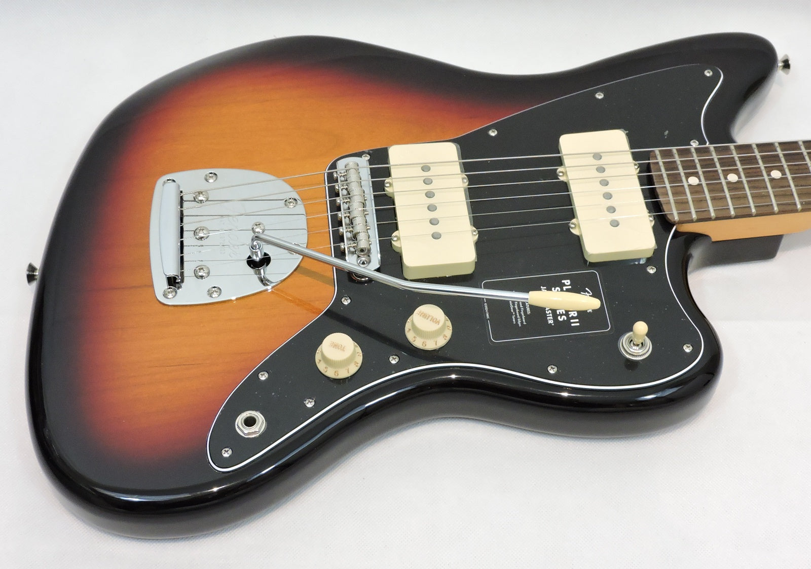 Fender Player II Jazzmaster®, Rosewood Fingerboard, 3-Tone Sunburst