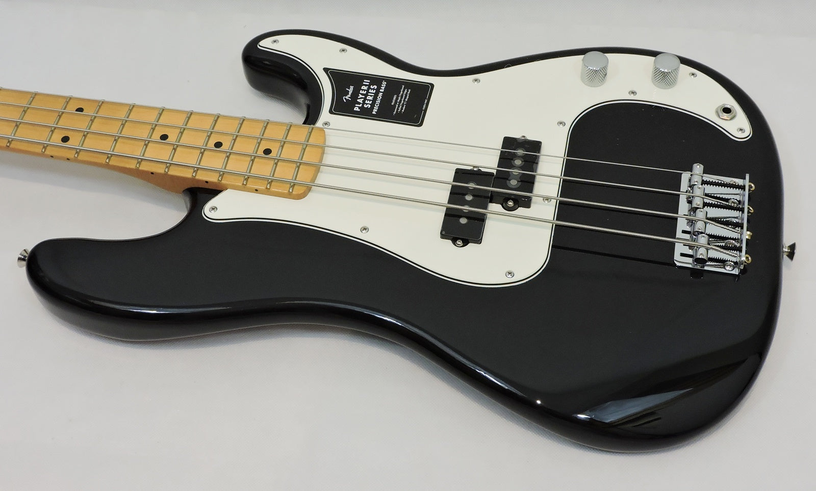 Fender Player II Precision Bass, Maple Fingerboard, Black