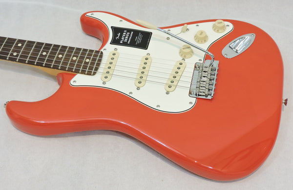 Fender Player II Stratocaster®, Rosewood Fingerboard, Coral Red