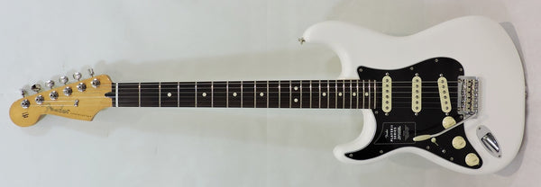 Fender Player II Stratocaster® Left-Hand, Rosewood Fingerboard, Polar White