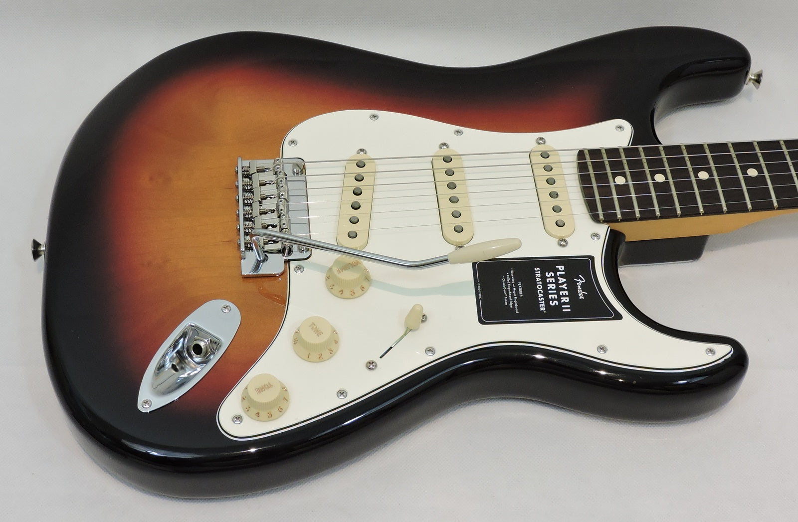 Fender Player II Stratocaster, Rosewood Fingerboard, 3-Color Sunburst