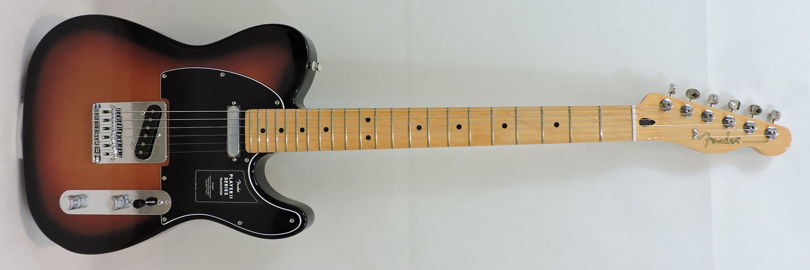Fender Player II Telecaster, Maple Fingerboard, 3-Color Sunburst