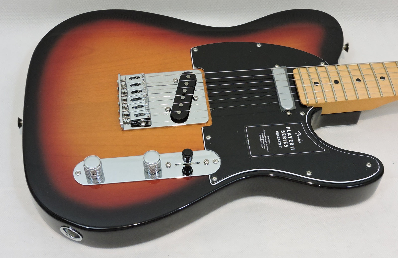 Fender Player II Telecaster, Maple Fingerboard, 3-Color Sunburst