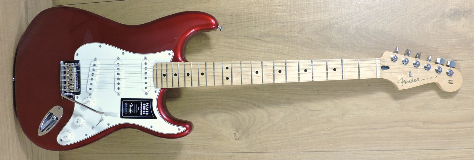 Fender Player Stratocaster. Candy Apple Red