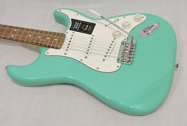 Fender Player Stratocaster. Sea Foam Green