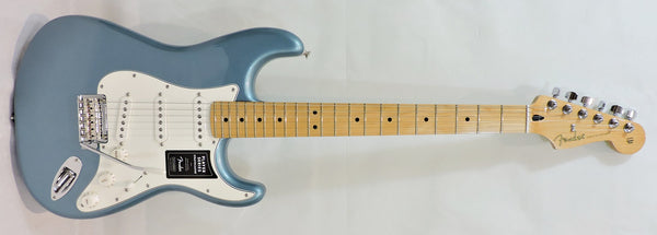 Fender Player Stratocaster. Tidepool, Maple Neck