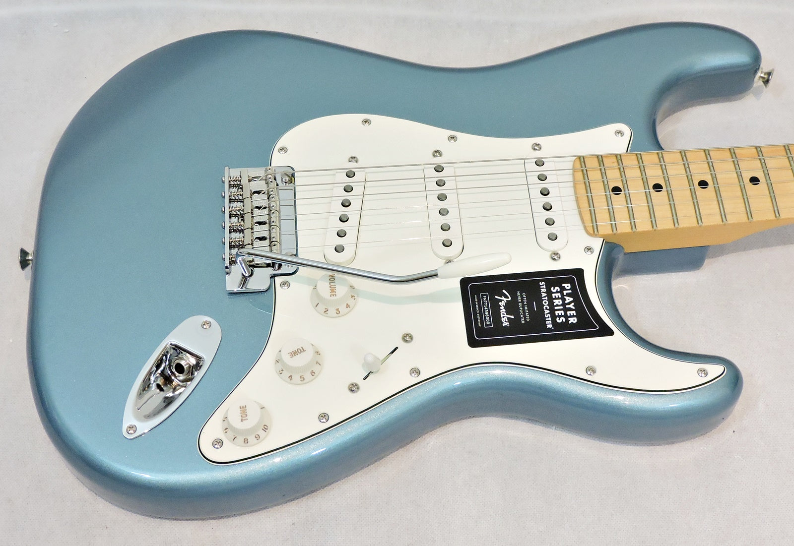 Fender Player Stratocaster. Tidepool, Maple Neck