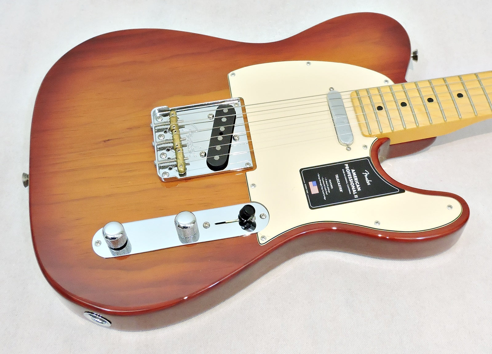 Fender American Professional II Telecaster® Maple neck Sienna Sunburst