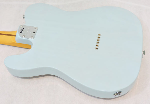 Fender Limited Edition American Professional II Telecaster® Thinline. Daphne Blue