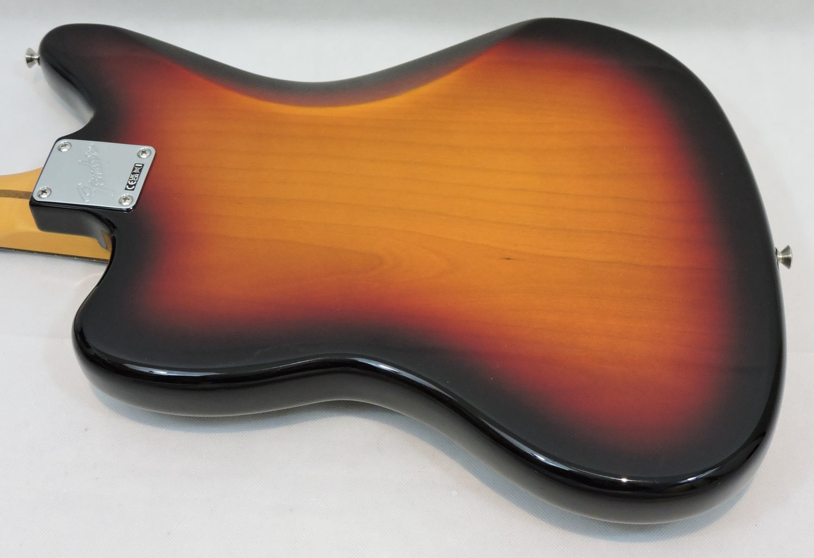 Fender American Professional Classic Jaguar, 3-Color Sunburst