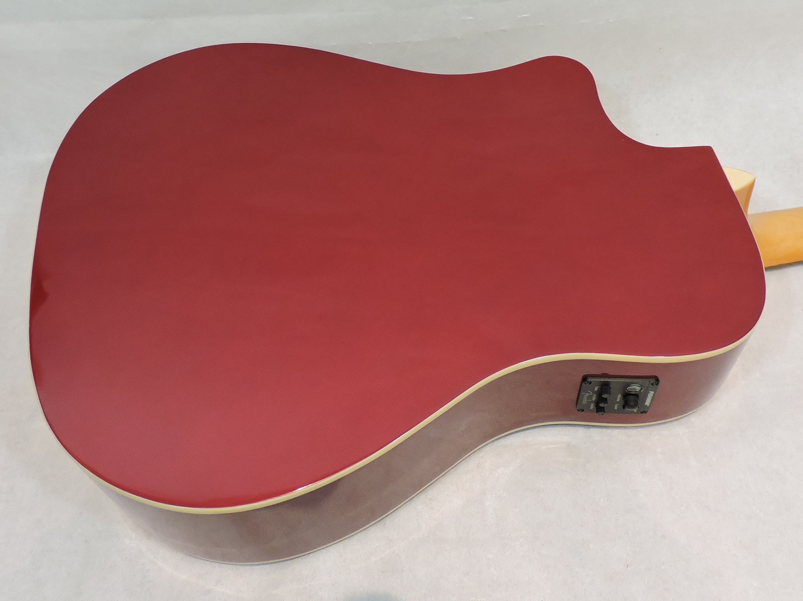 Fender Sonoran SCE, Candy Apple Red with Matching Headstock - used