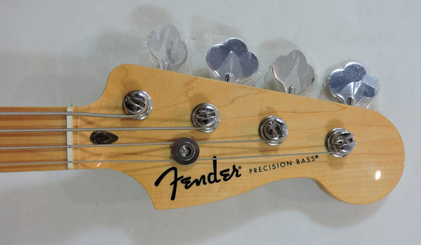 Fender Standard Precision Bass®, Maple Fingerboard, Olympic White