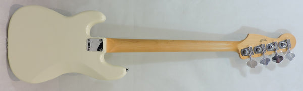 Fender Standard Precision Bass®, Maple Fingerboard, Olympic White