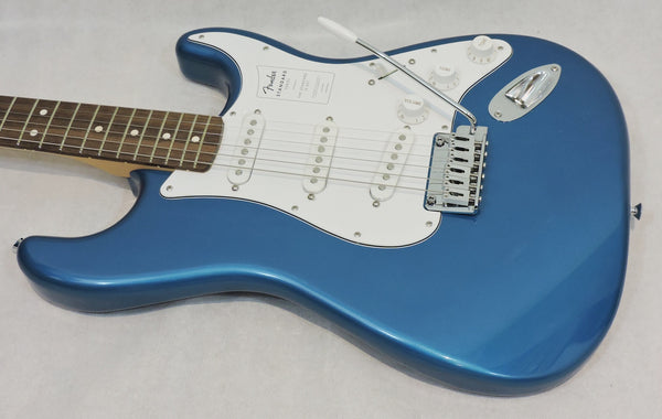 Fender Standard Stratocaster, Laurel Fingerboard, White Pickguard, Aqua Marine Metallic