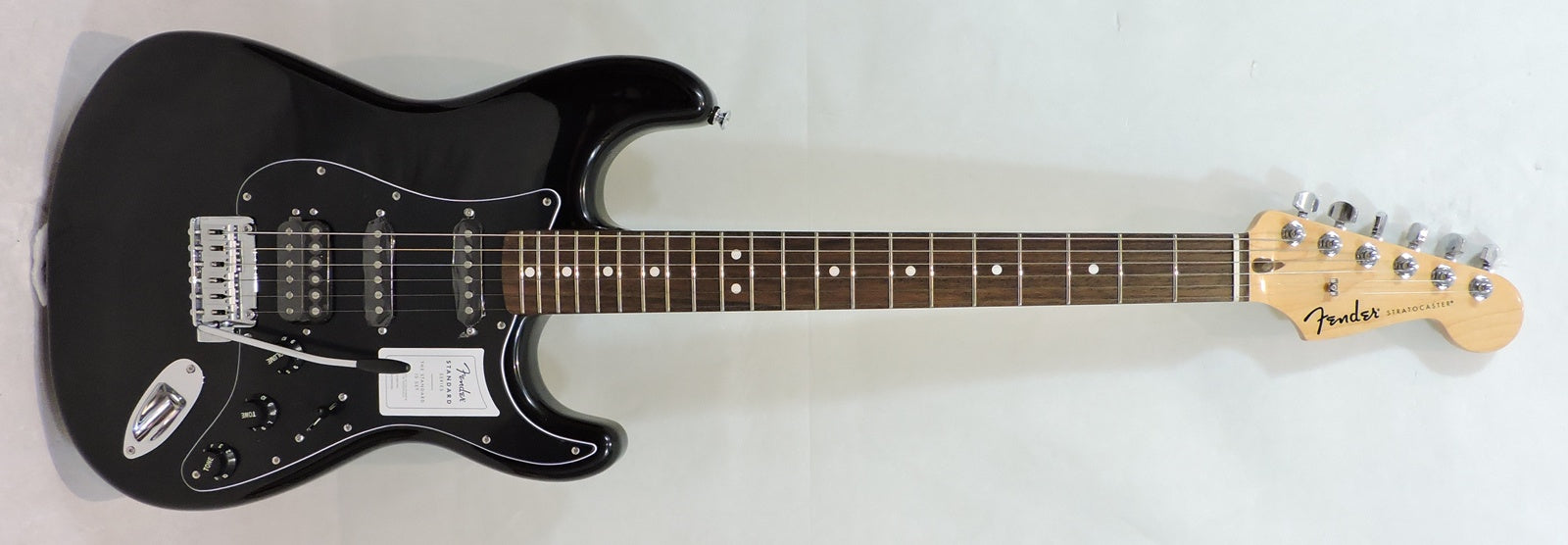 Fender Standard Stratocaster HSS, Black