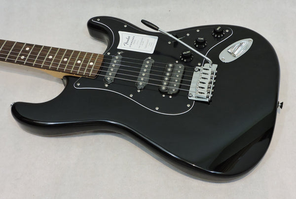 Fender Standard Stratocaster HSS, Black