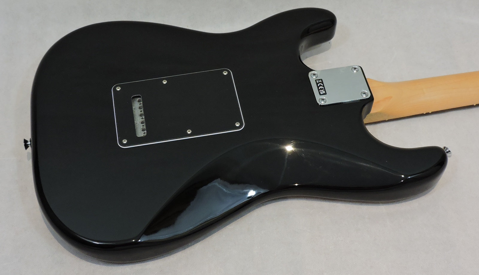 Fender Standard Stratocaster HSS, Black