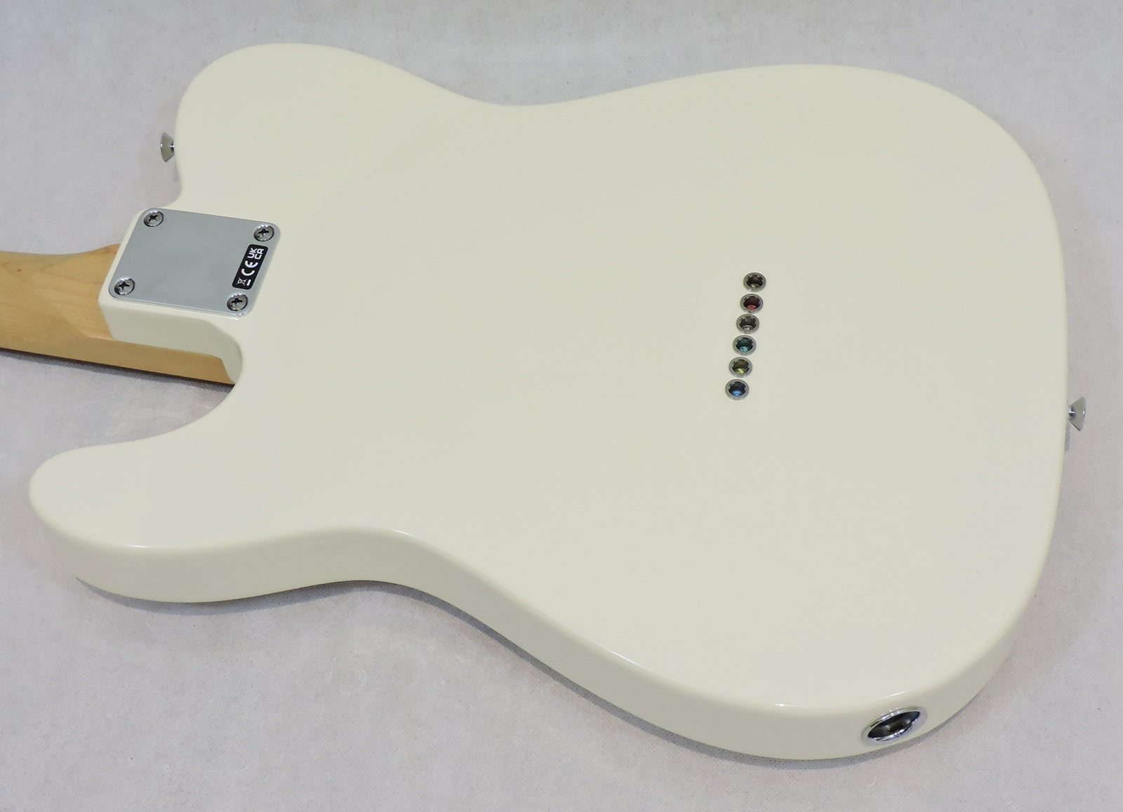Fender Standard Telecaster, Laurel Fingerboard, White Pickguard, Olympic White