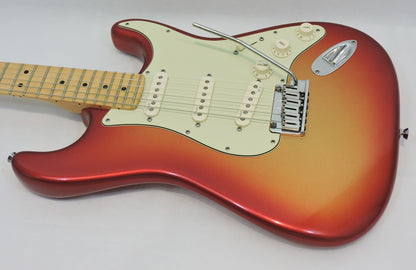 Fender American Deluxe Stratocaster - Used