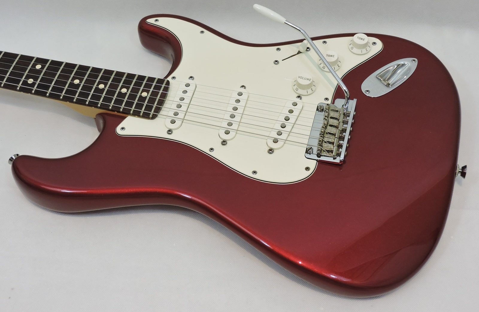 Fender American Stratocaster Standard. Candy Apple Red - Used
