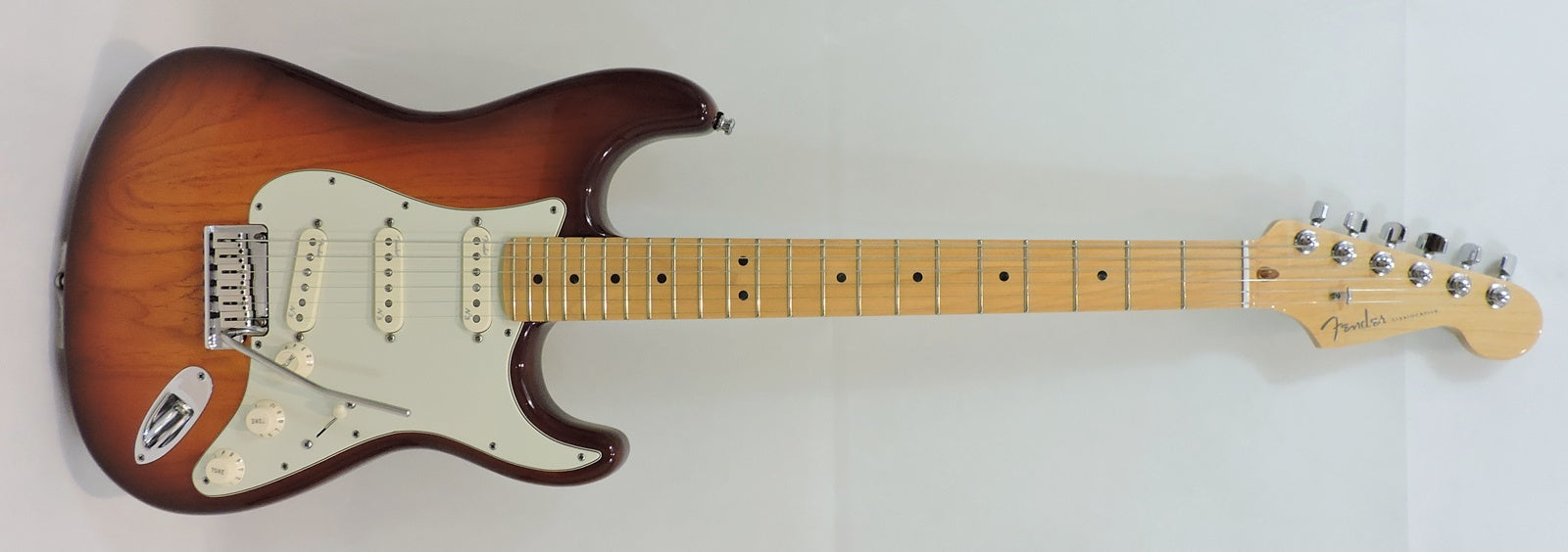 Fender American Deluxe Stratocaster - Used