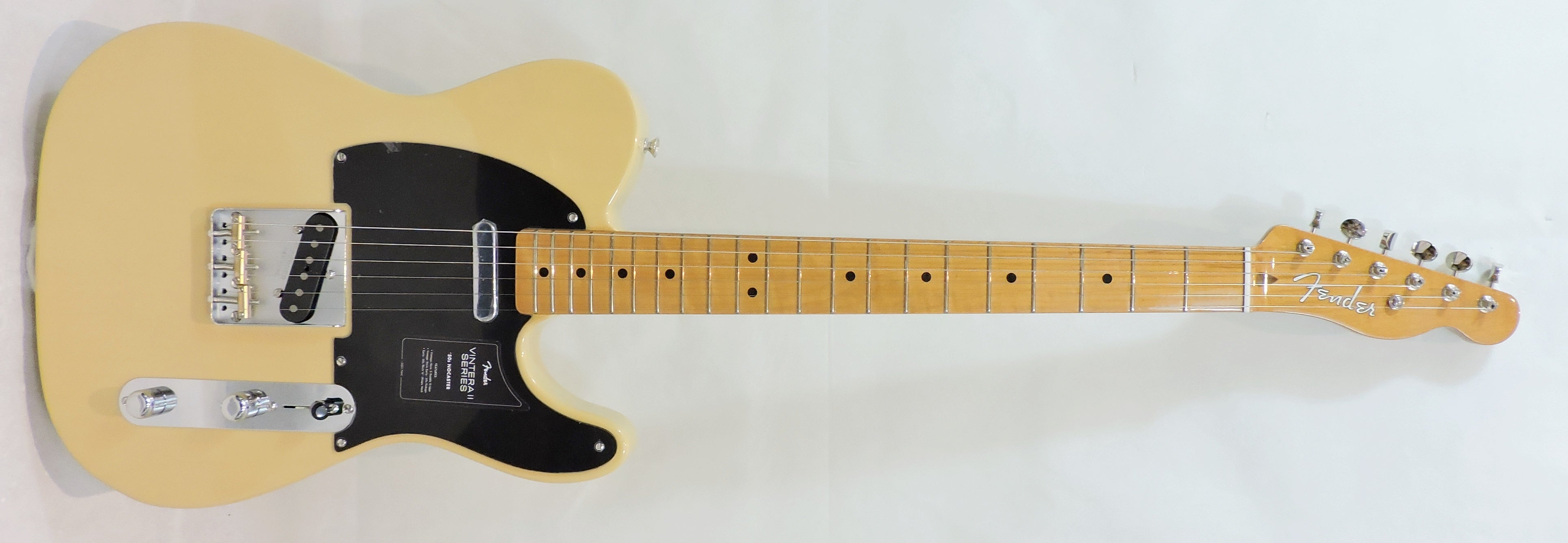 Fender Vintera® II '50s Nocaster® Blackguard Blonde Maple Neck