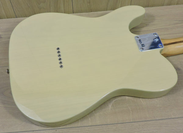 Fender Vintera® II '50s Nocaster® Blackguard Blonde Maple Neck