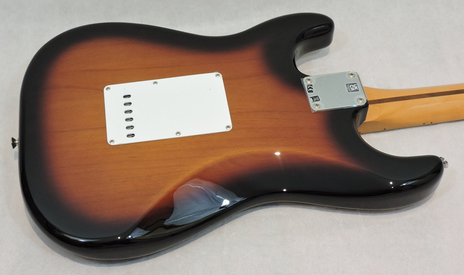 Fender Vintera® II '50s Stratocaster® 2-Colour Sunburst Maple Neck