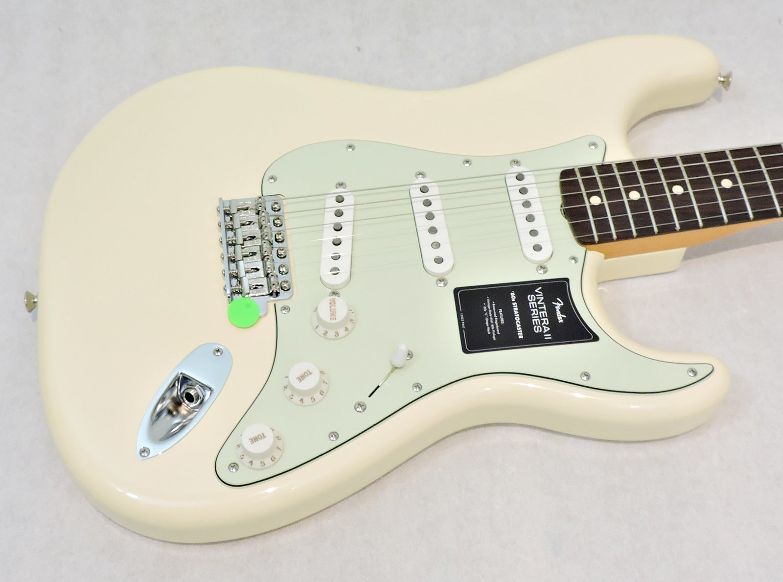 Fender Vintera® II '60s Stratocaster® Olympic White Rosewood Fingerboard