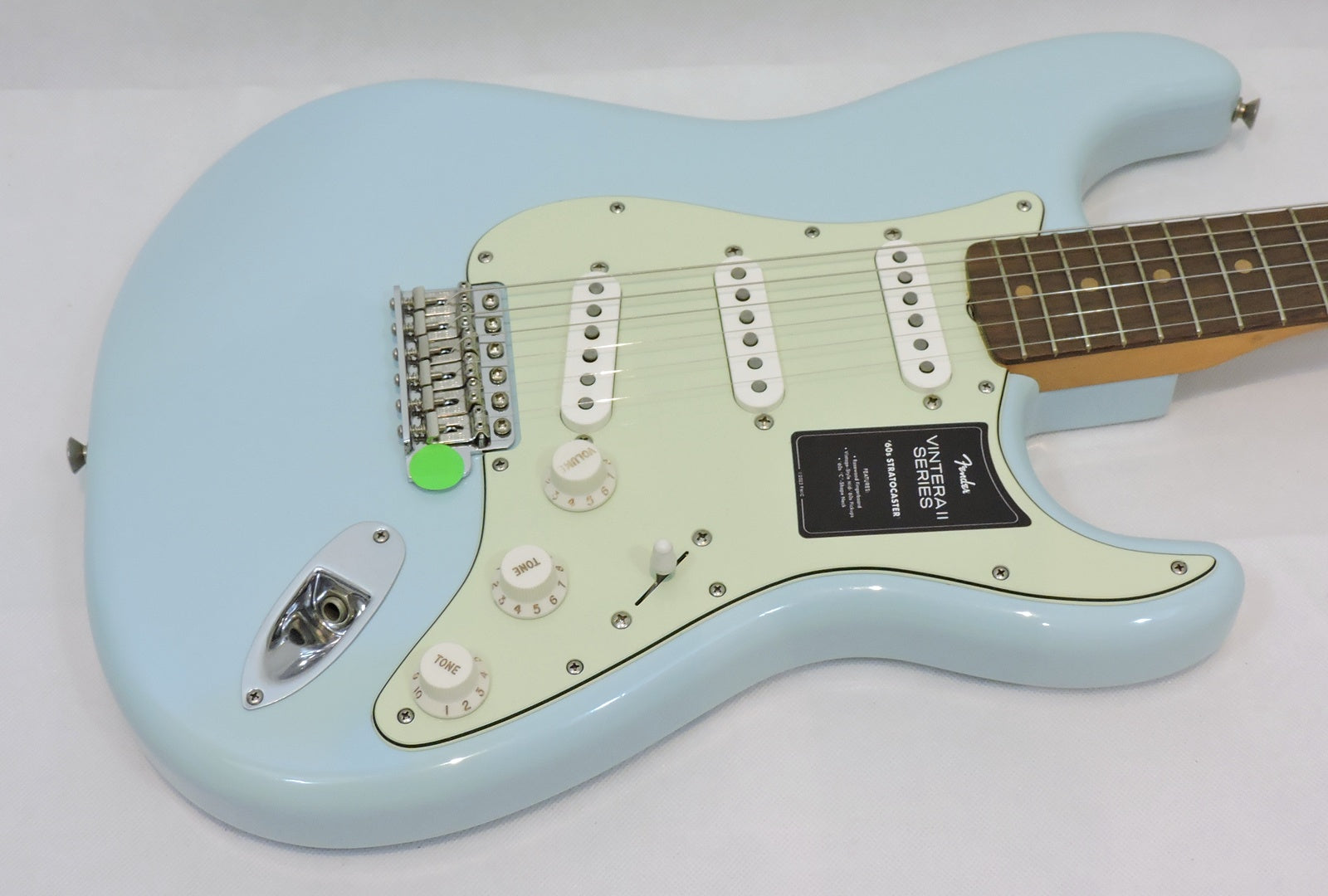 Fender Limited Edition Vintera II Road Worn '60s Stratocaster Sonic Blue
