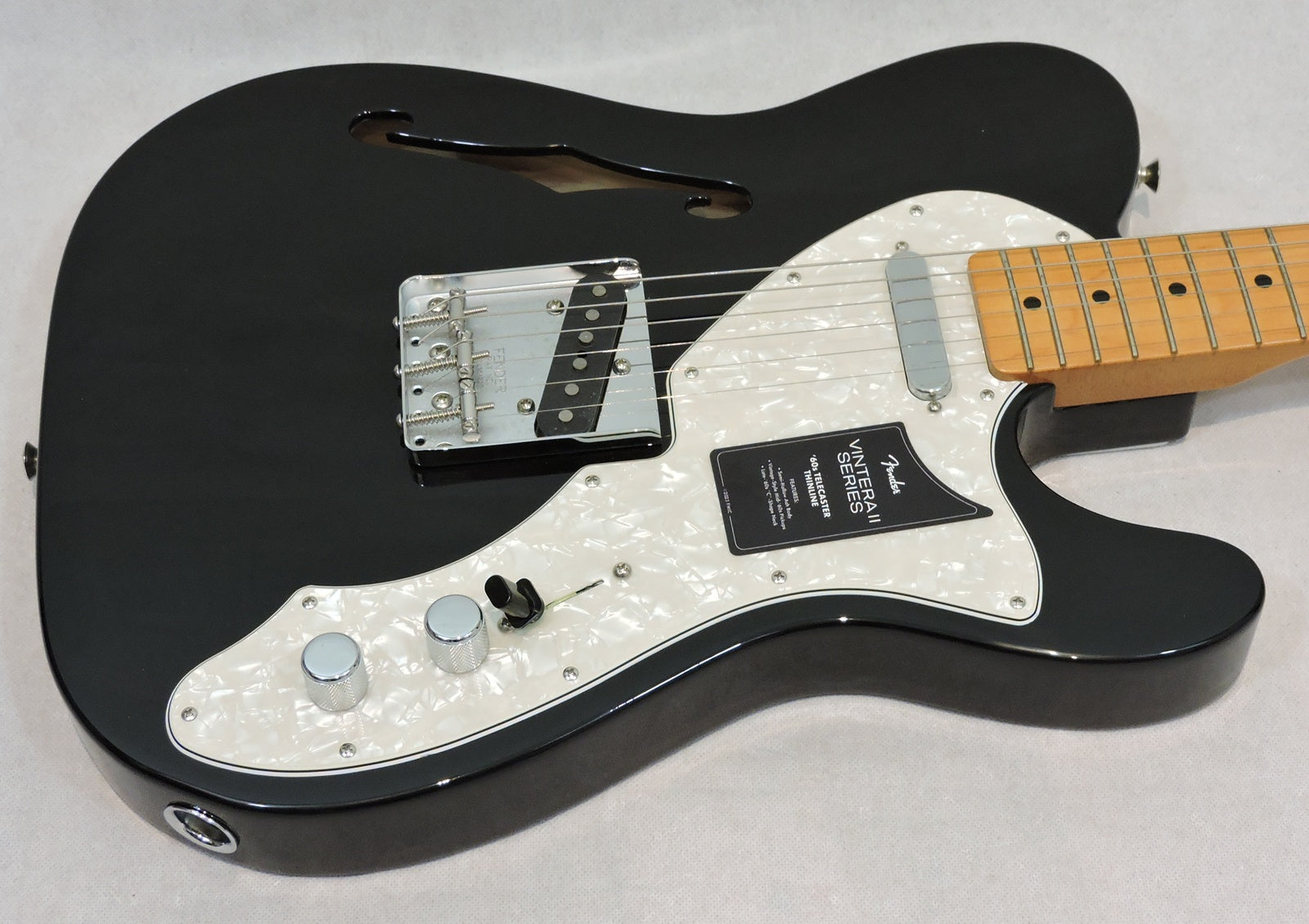 Fender Vintera® II '60s Telecaster® Thinline. Black. Maple Neck