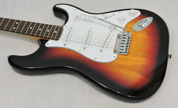 Fender Standard Stratocaster, 3-Colour sunburst