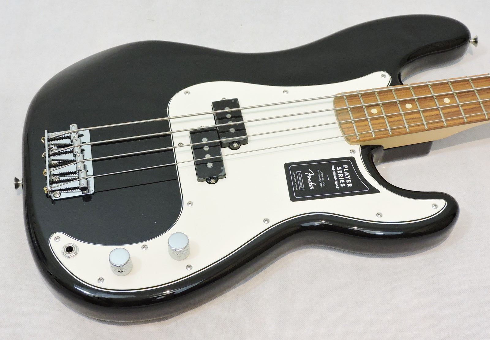 Fender Player Precision Bass Black Pau Ferro Neck