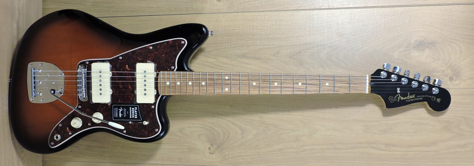 Fender Ltd. Edition Player Jazzmaster. 3-Tone Sunburst.