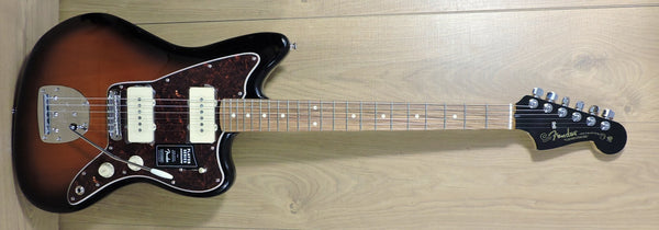 Fender Ltd. Edition Player Jazzmaster. 3-Tone Sunburst.