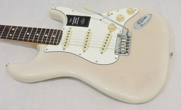 Fender Player II Stratocaster®, Rosewood Fingerboard, White Blonde