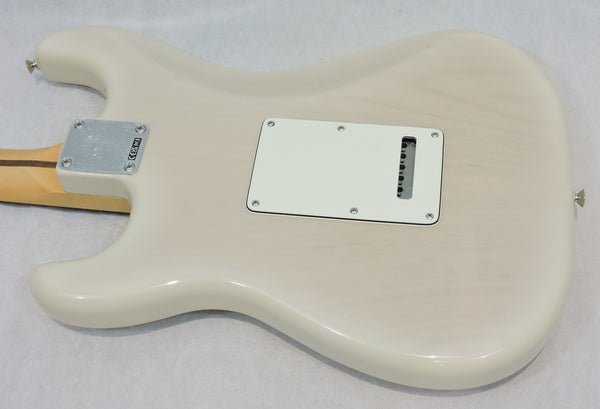 Fender Player II Stratocaster®, Rosewood Fingerboard, White Blonde