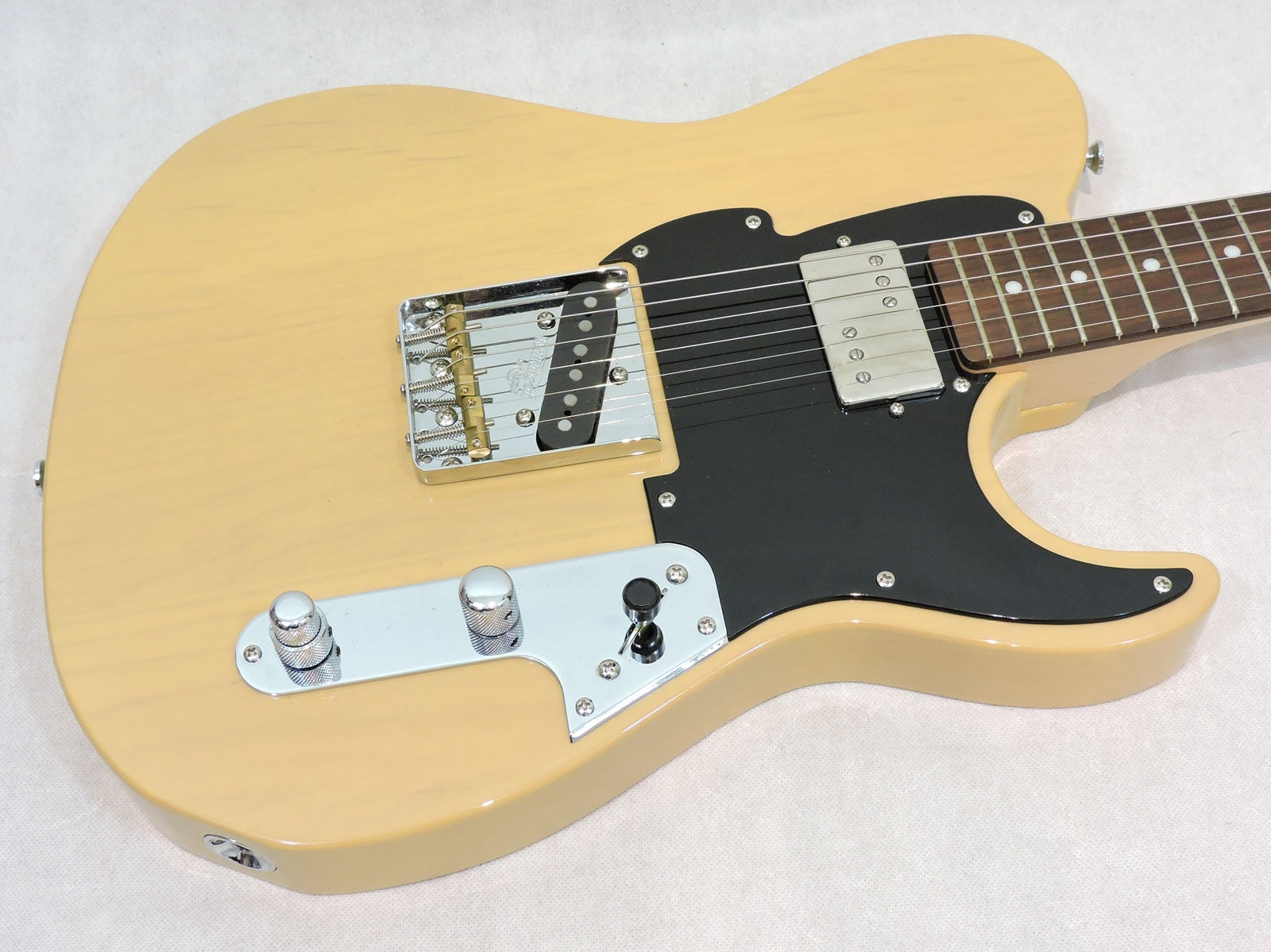 Fret-King Country Squire Modern Classic Butterscotch Ex-Demo