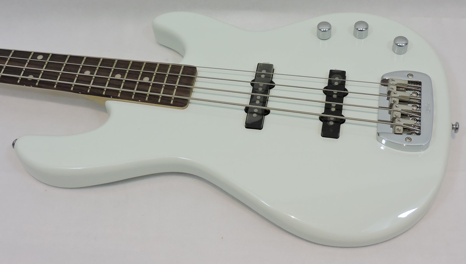 G&L Tribute JB-2 Bass. Sonic Blue