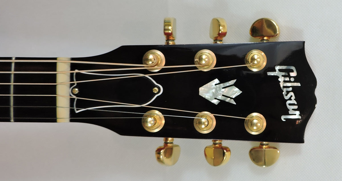 Gibson Dove Artist Cutaway Electric-Acoustic - Used