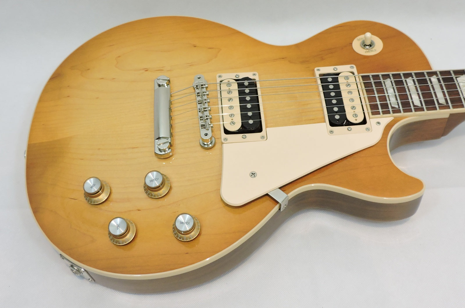 Gibson Les Paul Classic. 2022. Honeyburst - Used