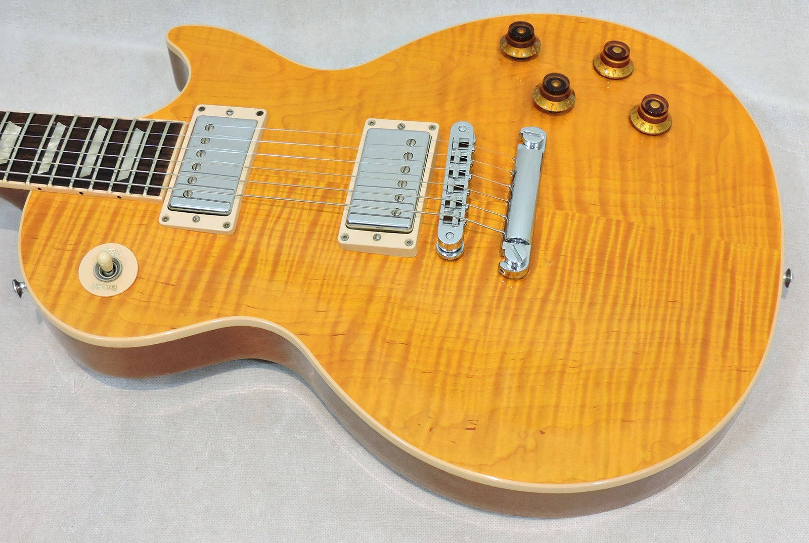 Gibson Les Paul Standard. Translucent Amber - Used