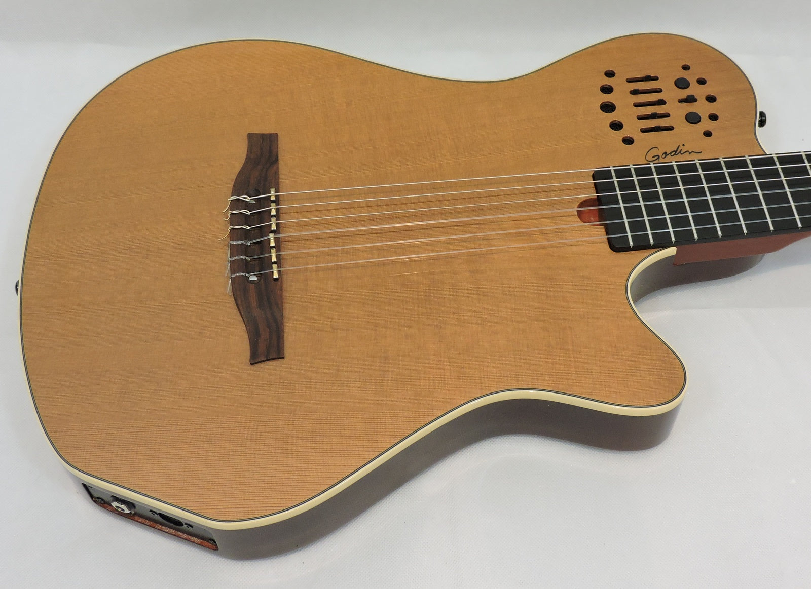 Godin Multiac Grand Concert SA with Roland GR55 Guitar Synth - Used
