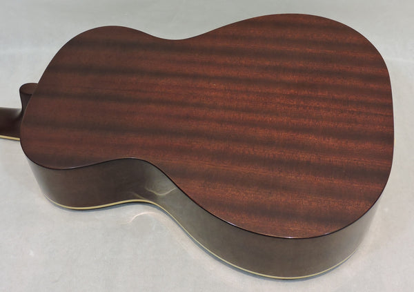 Gretsch Jim Dandy™ Concert LTD, Solid Top, Walnut Fingerboard, Heritage Burst